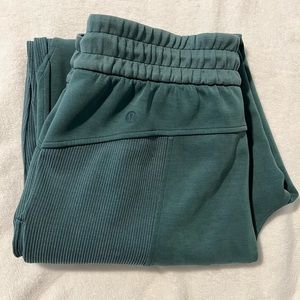 Lululemon brushed softstreme joggers size 2